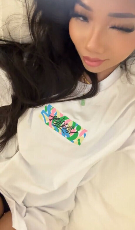 Eden Luong hot star pic