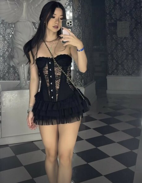 Eden Luong pornstar nude images