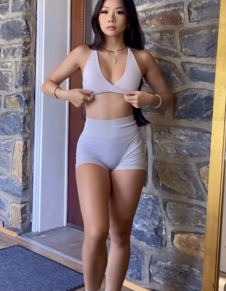 Eden Luong hd model picture