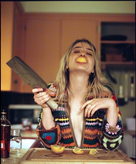 Roan Curtis actress image