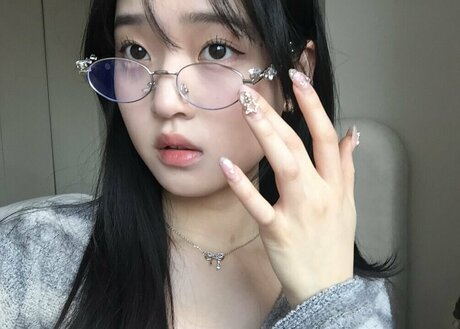 Saranghoe pornstar erotic photos