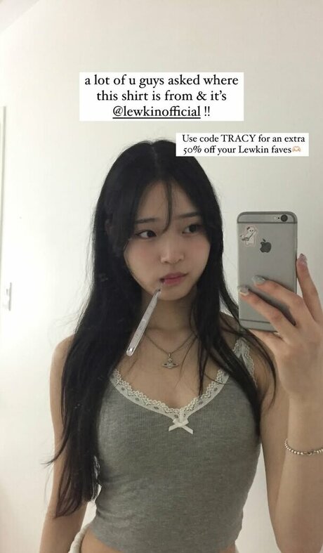 brunette teen onlyfans exclusive photo