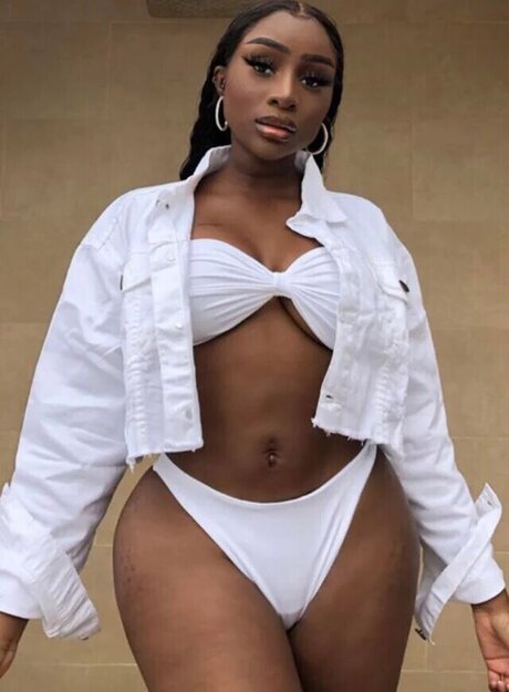 Sandra Lambeck star free picture