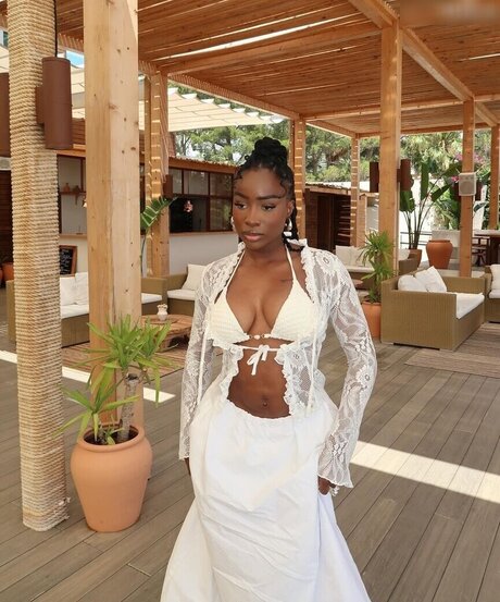 Sandra Lambeck star perfect photo