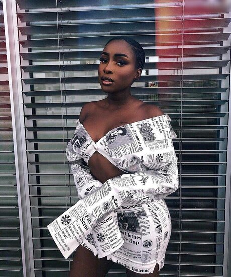 Sandra Lambeck xxx model image