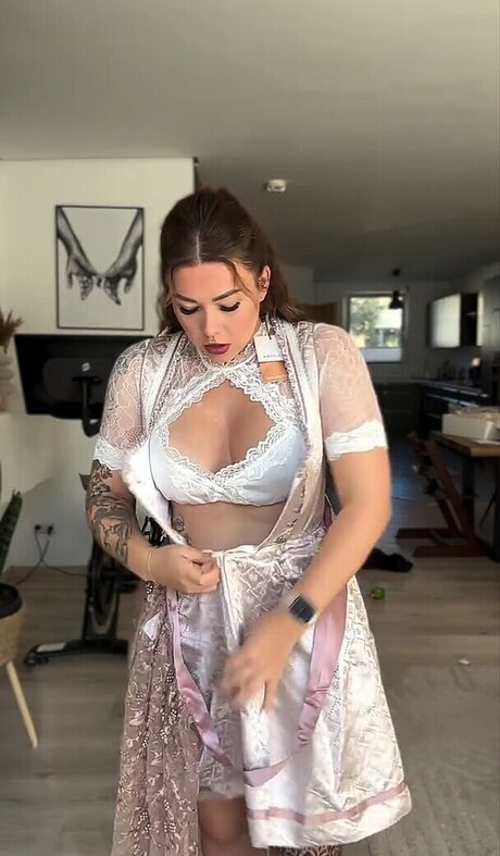 Die Meedtis art model photos