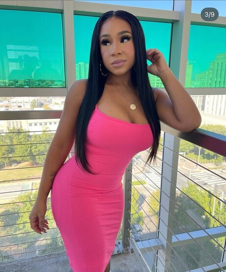 Famous Kiki 1 porn star pic