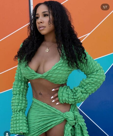 Famous Kiki 1 star adult photos