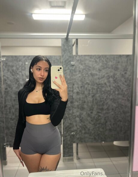 hudx__ beautiful actress pic