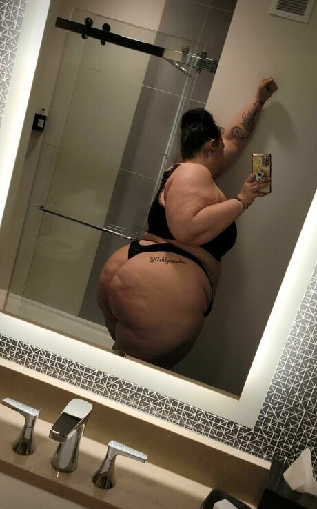 Ashlynncakes sexy star galleries