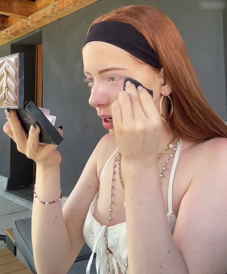 Annika eks nudes model img