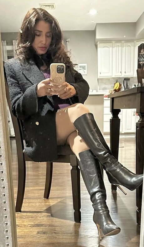 latinaseven7 free model pic