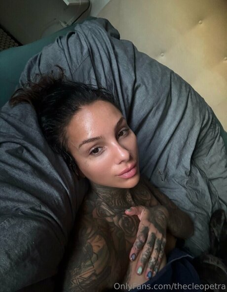 Cleo Petra perfect pornstar archive