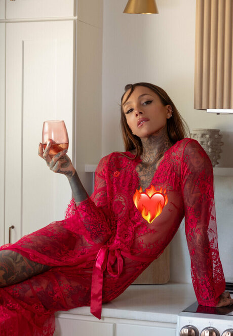 Cleo Petra nice actress photo