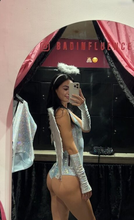 Gerid Rux pretty pornstar pics