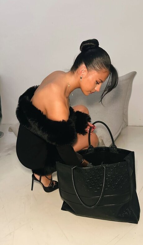 Ivana Santacruz high quality actress images