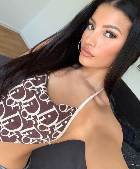 Ivana Santacruz hd pornstar photo