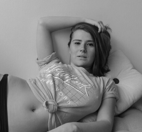 Mariah De Moraes star nudes gallery