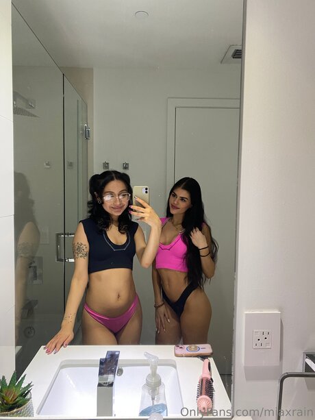 miaxrain perfect actress pics