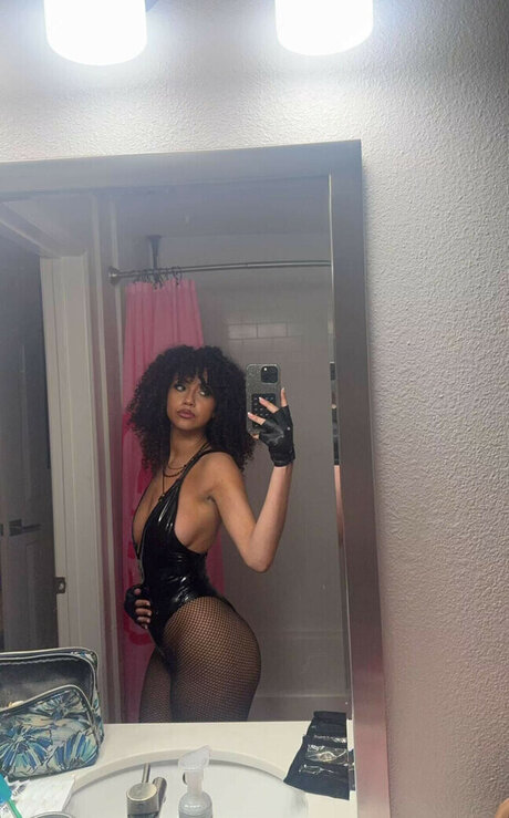 ffm onlyfans erotic images