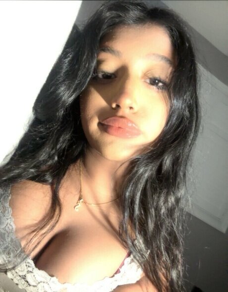 tftuelips nudes model pics