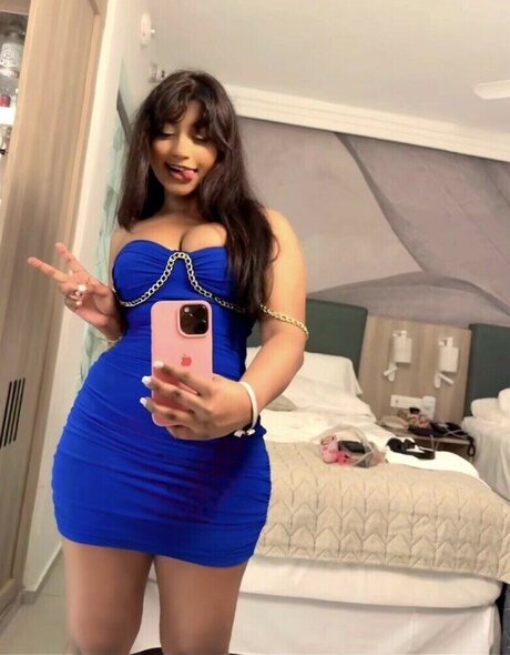 tftuelips naked star photos