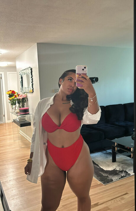 MsBeatDaEgg star high quality image