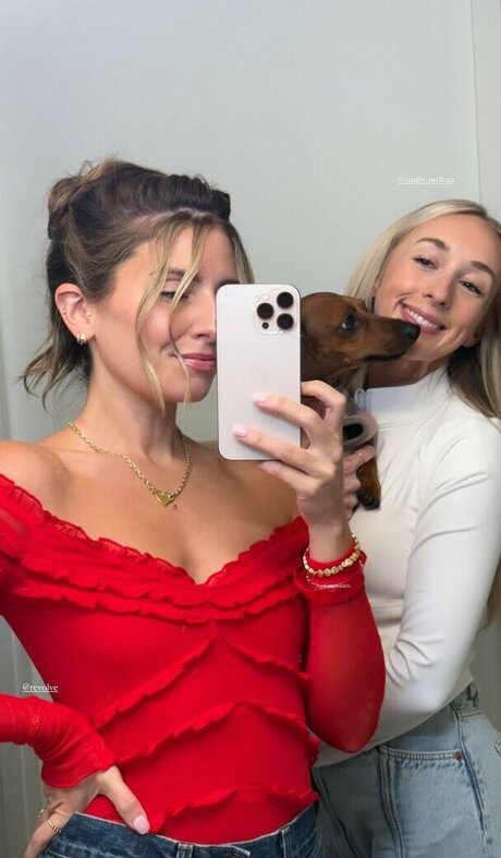 Carla Bezanson perfect model photos