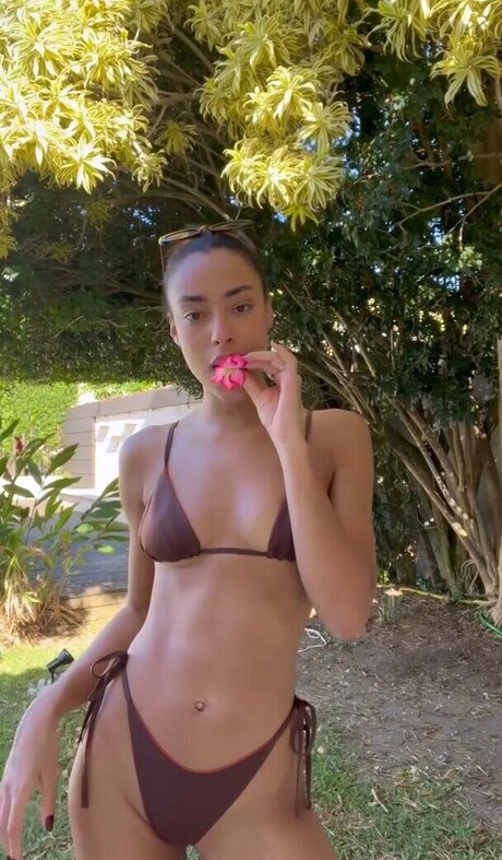 Yara Charry star sex img