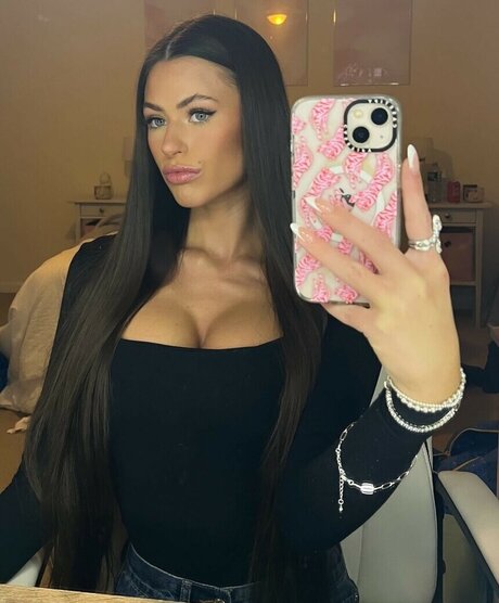 Morgan Hampton star pretty img