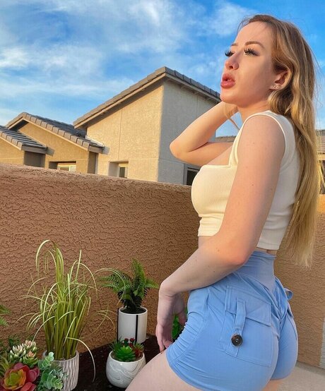 Alaina Taylor best star pictures