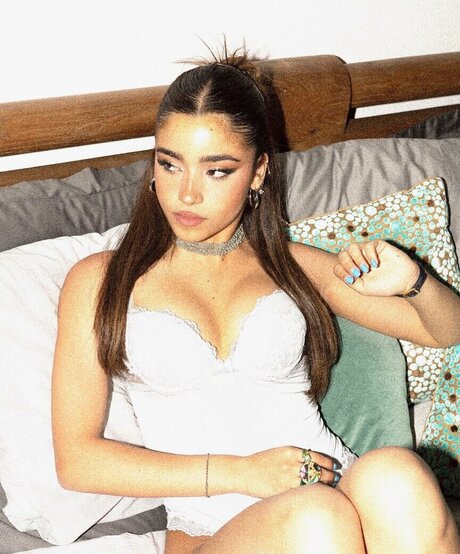 Yasmin Barbieri model exclusive pictures