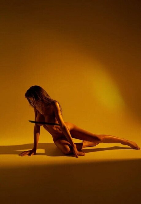 Alisa Halisa model art img