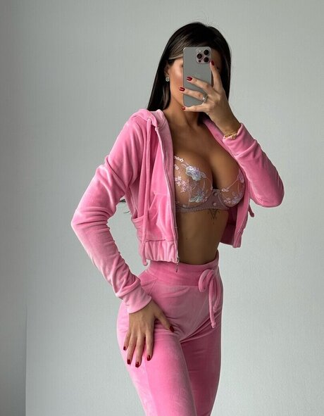 Alisa Halisa nude model archive