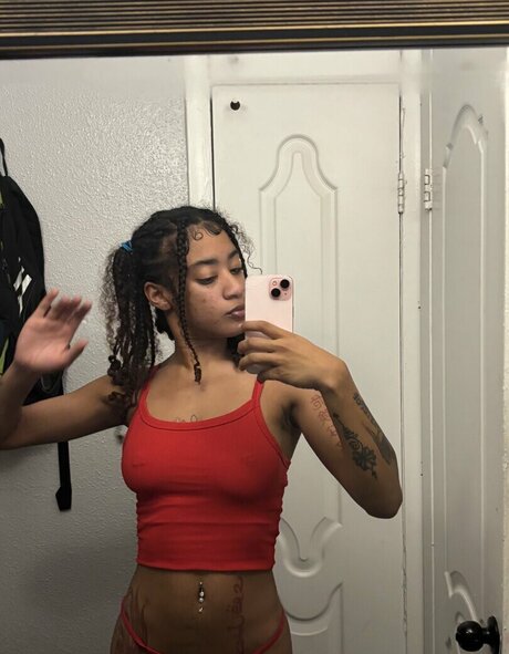 jellyfishlegend model pornographic images