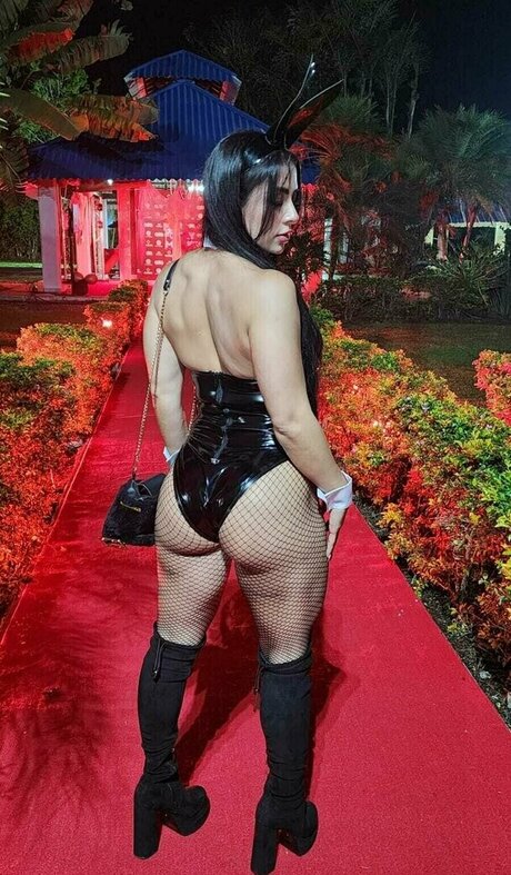 Silvana Lee best star images