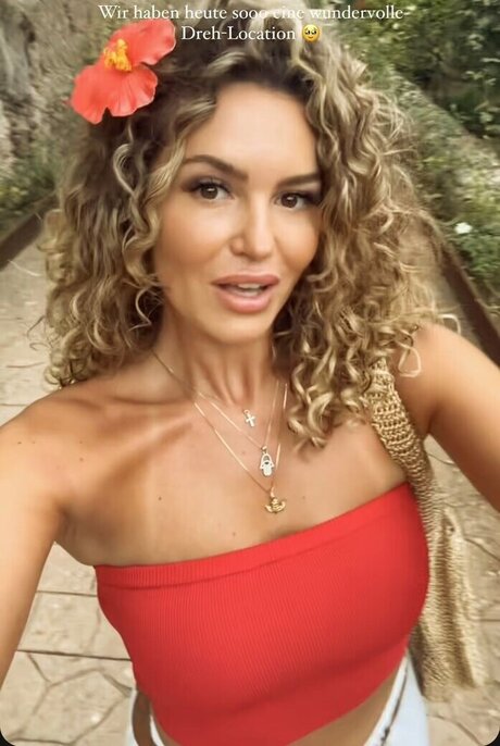 saggy tits onlyfans free picture