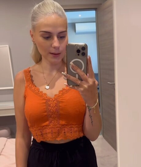 Wollnys model perfect img