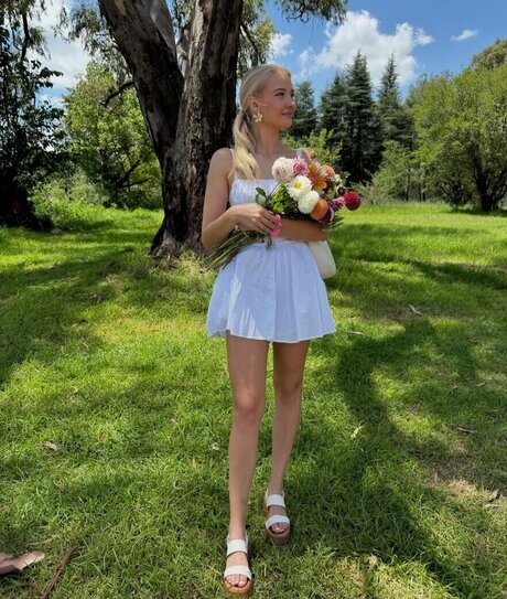 Juliet Small pornstar perfect pic