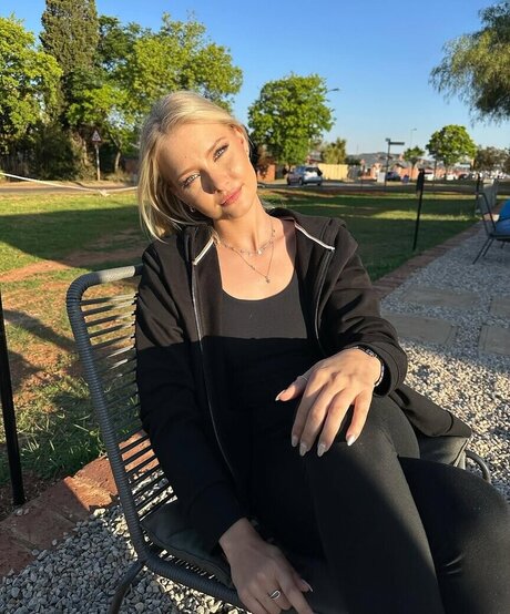 Juliet Small pornstar art archive