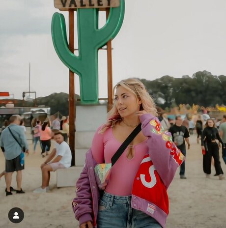 Chany Dakota model xxx photo