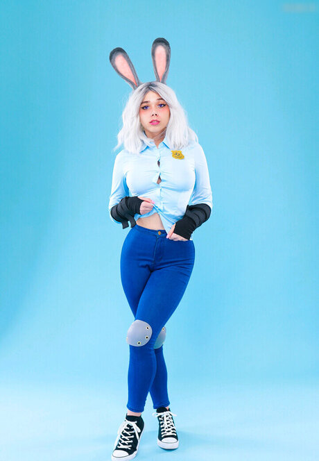 Lunas Dojo top model pic