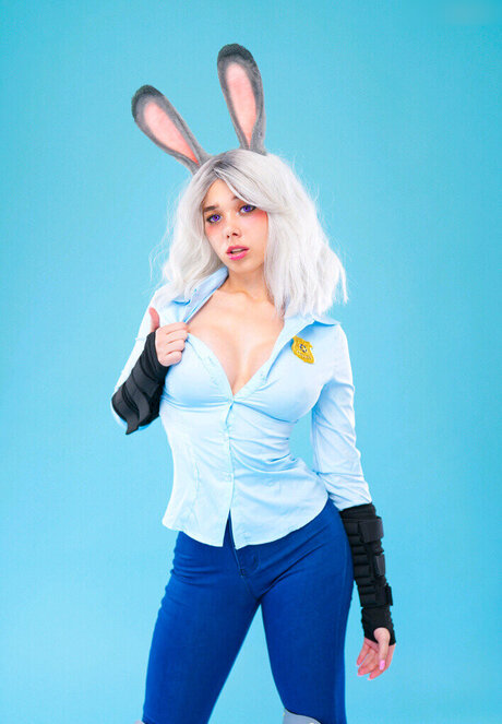 Lunas Dojo pornstar pics