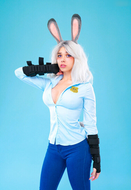 Lunas Dojo porn actress galleries