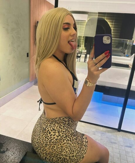 gabriellaninfeta naked star picture