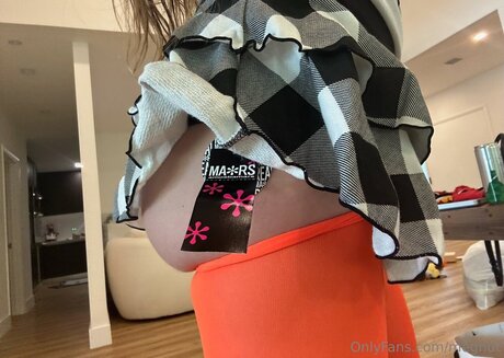 Megnut pornstar art img