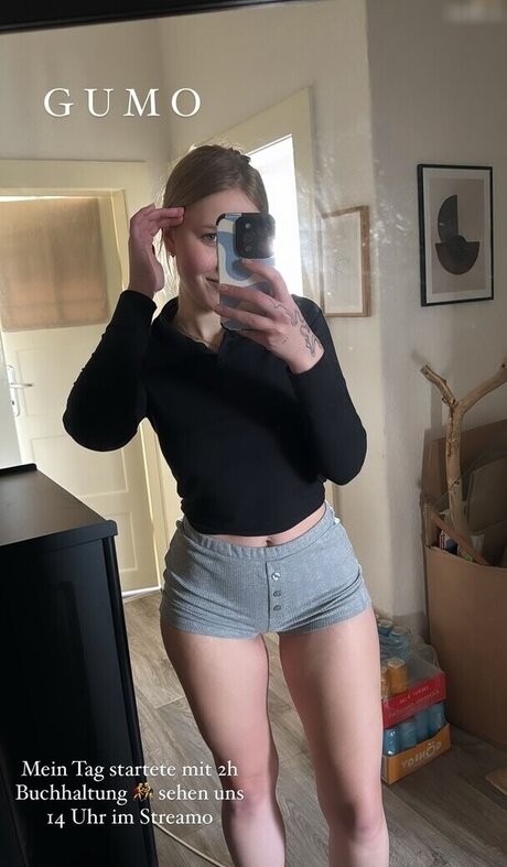 teen solo onlyfans beautiful photo