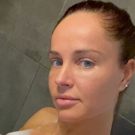 LeniYoung erotic model photo