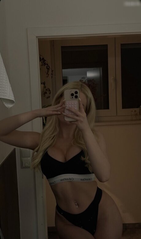 Dana Kufner high quality pornstar image