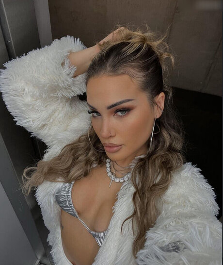 Eileensziv model pic